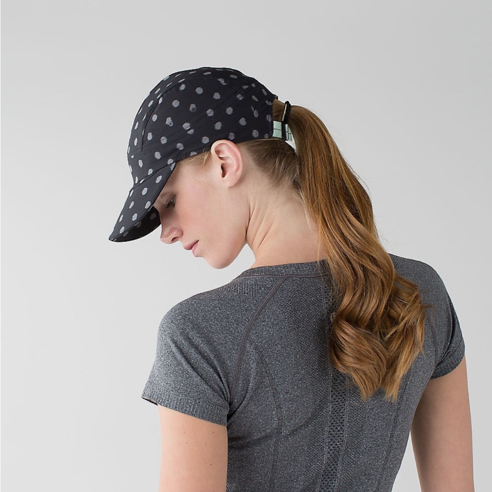 Lululemon Race To Place Run Hat 2.0 Ghost Dot Black Slate Reflective